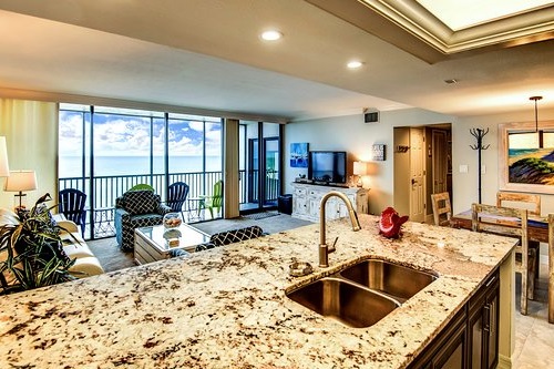 Sundial Beach Resort & Spa suite